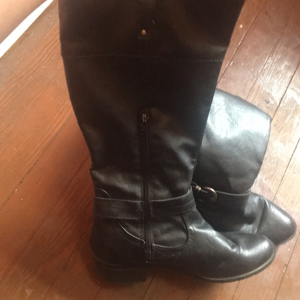 Black boots with buckle - Picture 4 of 4